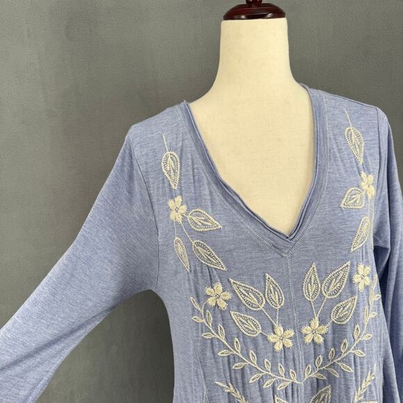 The Pyramid Collection Floral Embroidered 3/4 Sleeve V Neck Tunic M Blue Boho - Picture 6 of 11